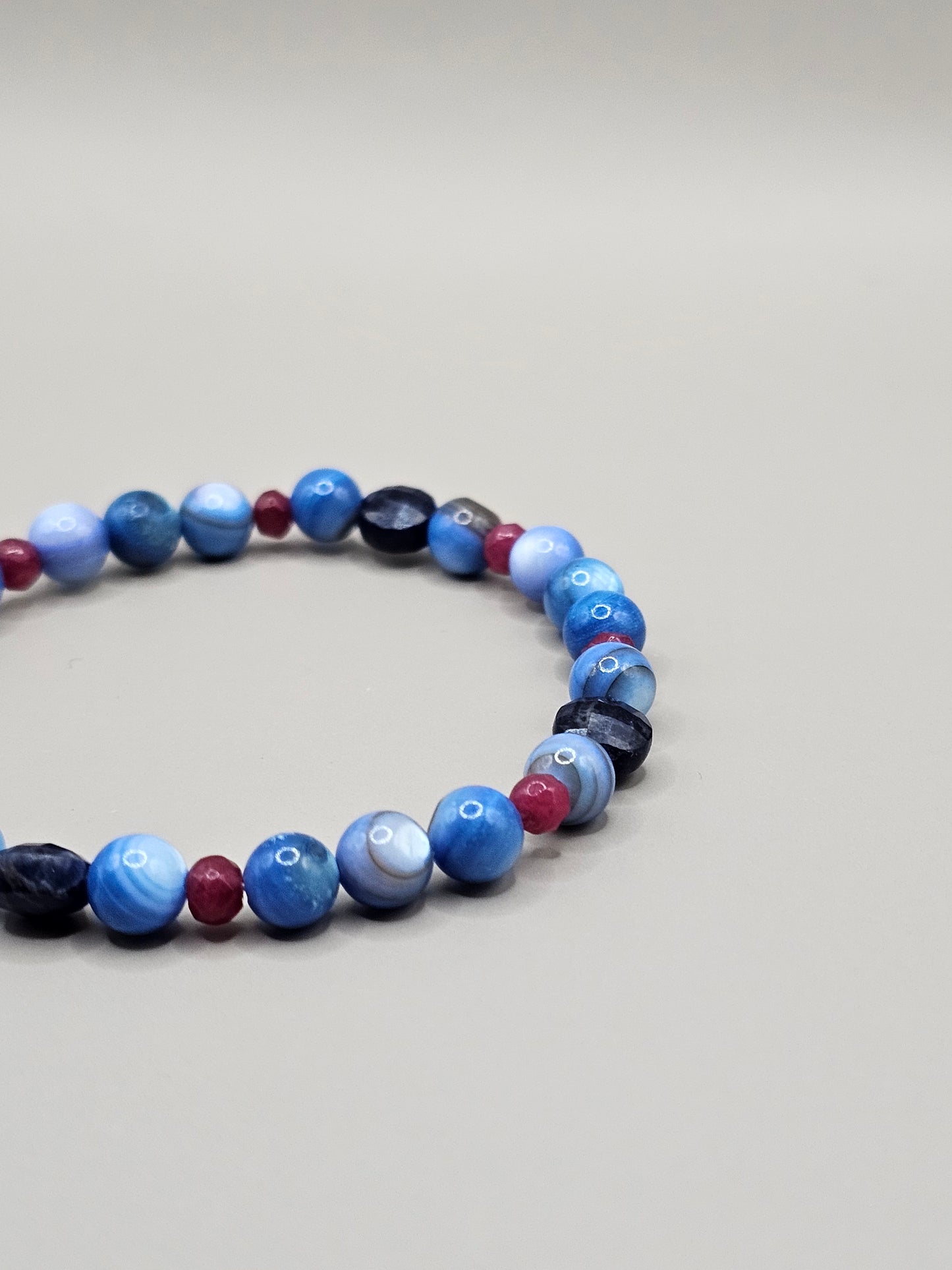 Short 'n Sweet Sodalite, Shell, and Quartz Crystal Bracelet