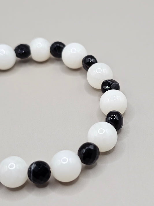 Black Tuxedo Agate & Shell Bracelet